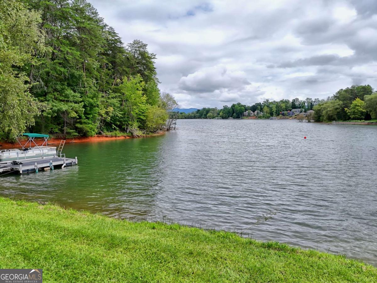 Hiawassee, Georgia, 30546, United States, 2 Bedrooms Bedrooms, ,3 BathroomsBathrooms,Residential,Active,1914779