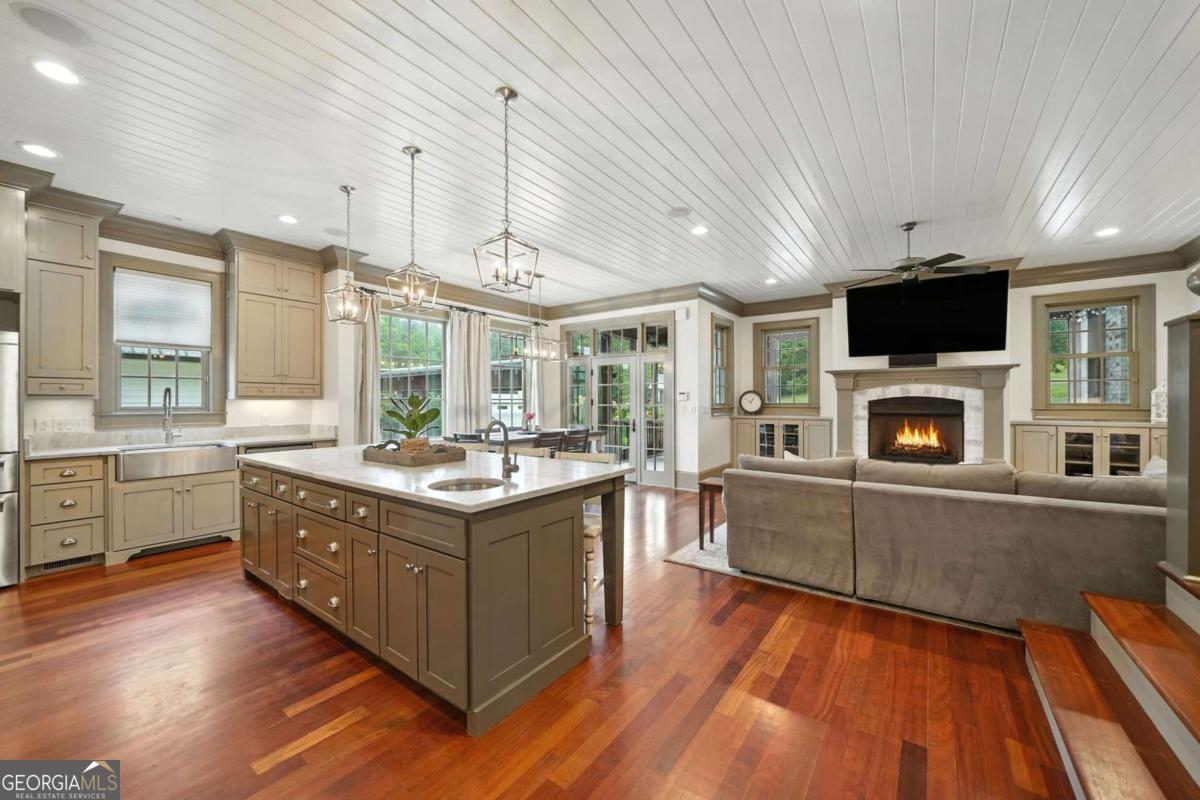 Ball Ground, Georgia, 30107, United States, 5 Bedrooms Bedrooms, ,6 BathroomsBathrooms,Residential,Active,1961923