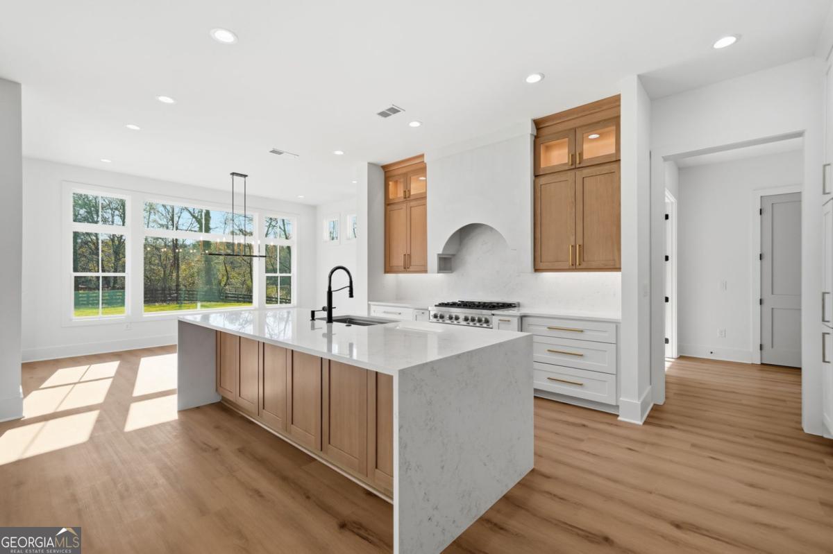 Canton, Georgia, 30115, United States, 5 Bedrooms Bedrooms, ,4 BathroomsBathrooms,Residential,Active,2002329