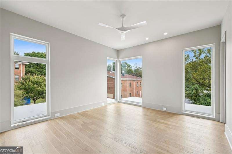 Atlanta, Georgia, 30308, United States, 4 Bedrooms Bedrooms, ,5 BathroomsBathrooms,Residential,Active,1985587