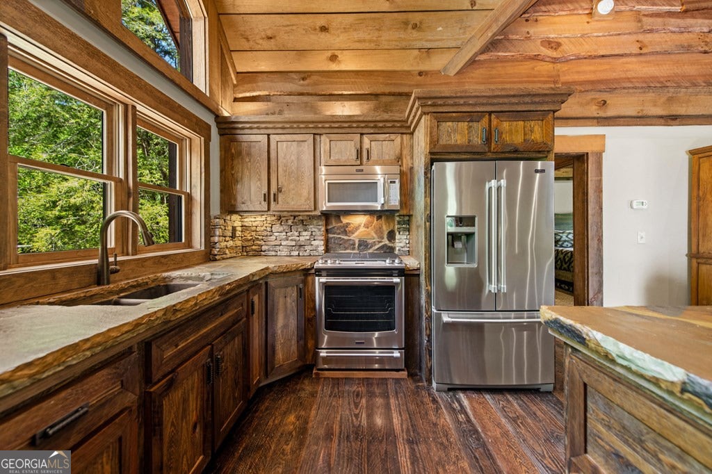 Cherry Log, Georgia, 30522, United States, 5 Bedrooms Bedrooms, ,5 BathroomsBathrooms,Residential,Active,2045694