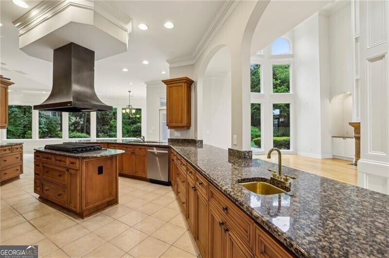 Marietta, Georgia, 30062, United States, 6 Bedrooms Bedrooms, ,6 BathroomsBathrooms,Residential,Active,1965854