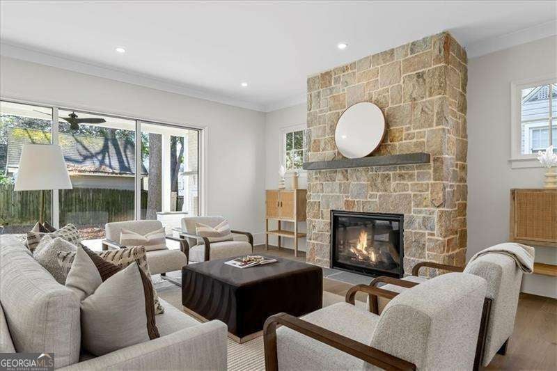 Atlanta, Georgia, 30309, United States, ,5 BathroomsBathrooms,Residential,Active,1869107