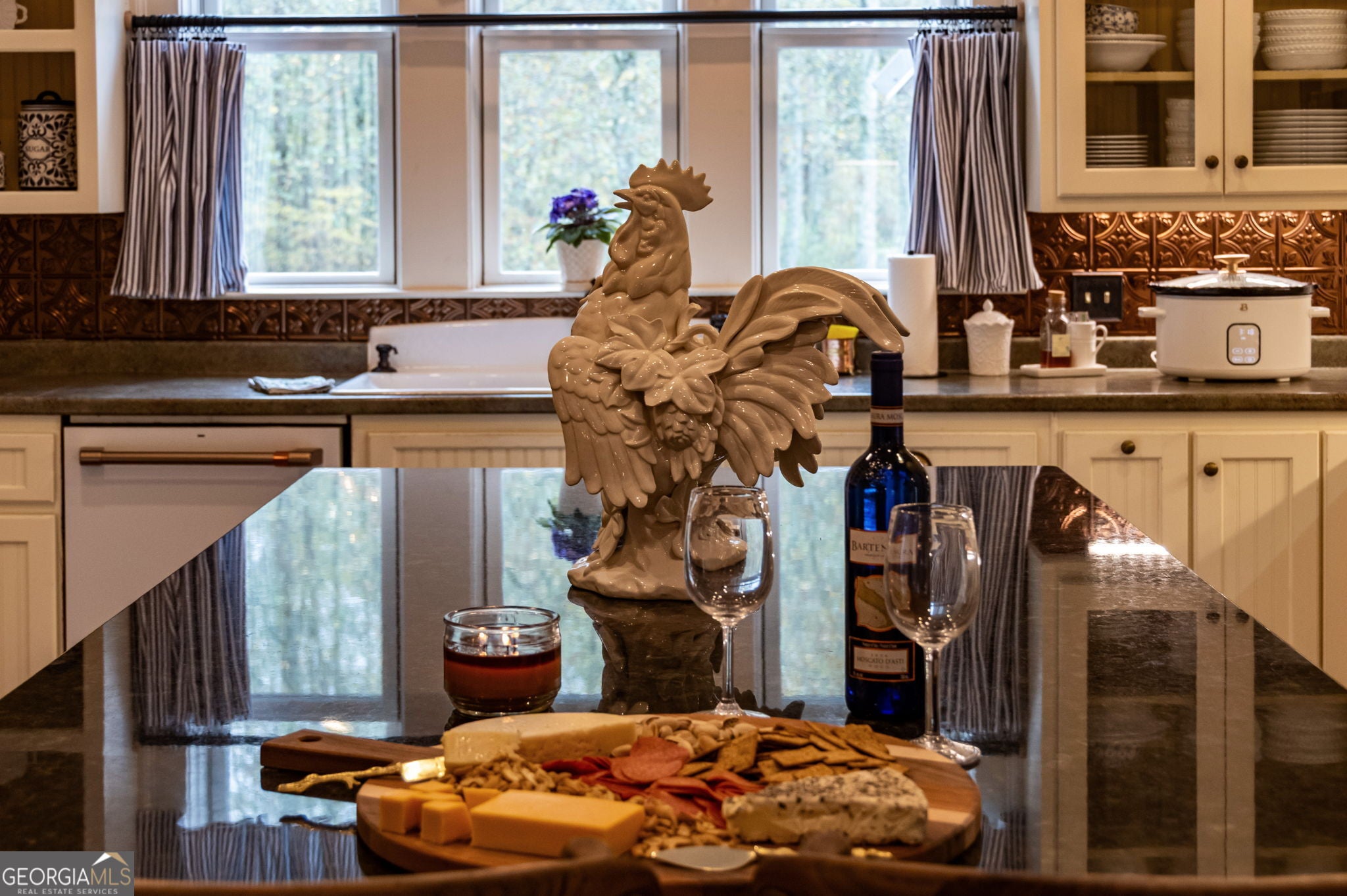 Ellijay, Georgia, 30540, United States, 4 Bedrooms Bedrooms, ,3 BathroomsBathrooms,Residential,Active,1968093