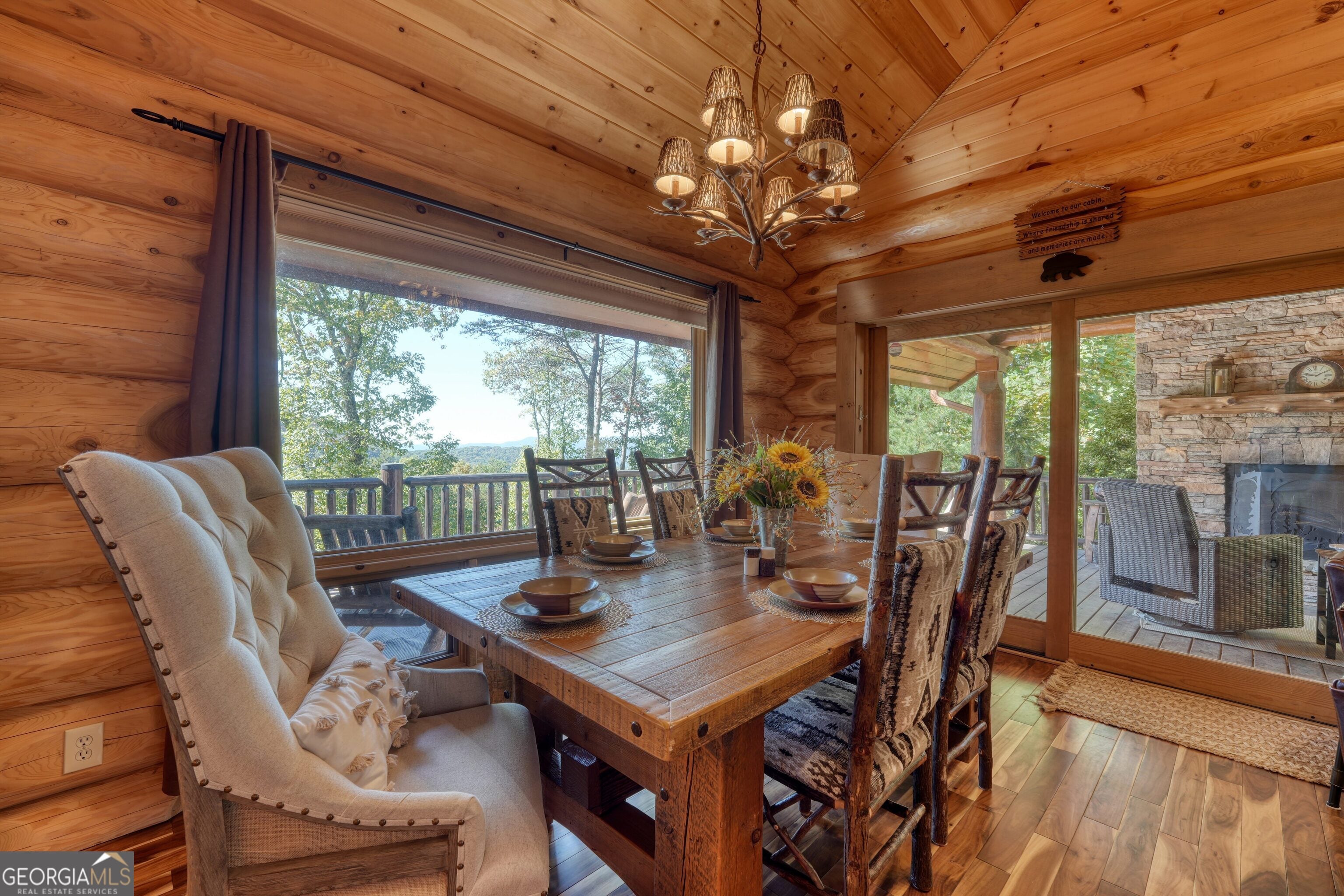 Blue Ridge, Georgia, 30513, United States, 4 Bedrooms Bedrooms, ,5 BathroomsBathrooms,Residential,Active,1969833