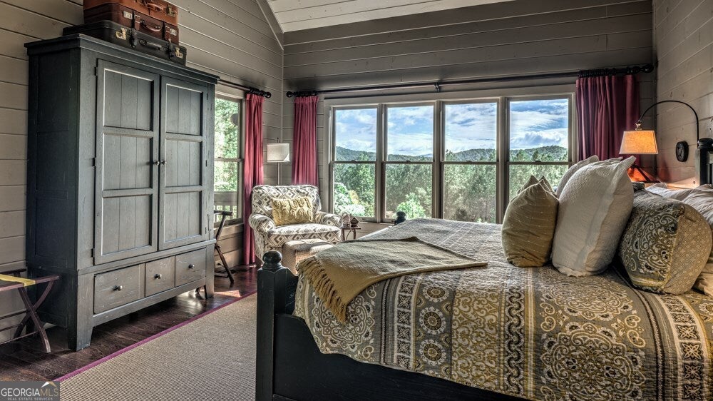 Ellijay, Georgia, 30536, United States, 6 Bedrooms Bedrooms, ,5 BathroomsBathrooms,Residential,Active,1936401