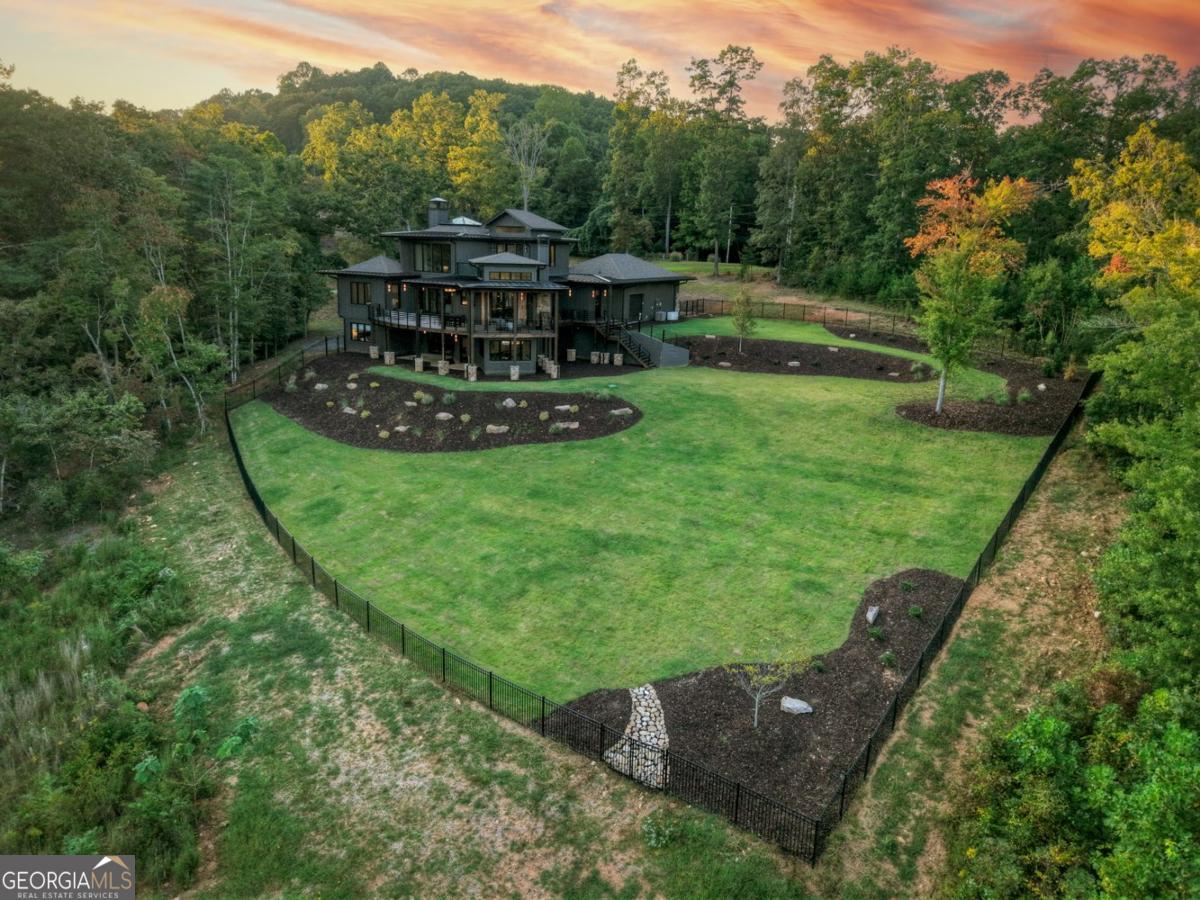 Blue Ridge, Georgia, 30513, United States, 5 Bedrooms Bedrooms, ,5 BathroomsBathrooms,Residential,Active,2003557