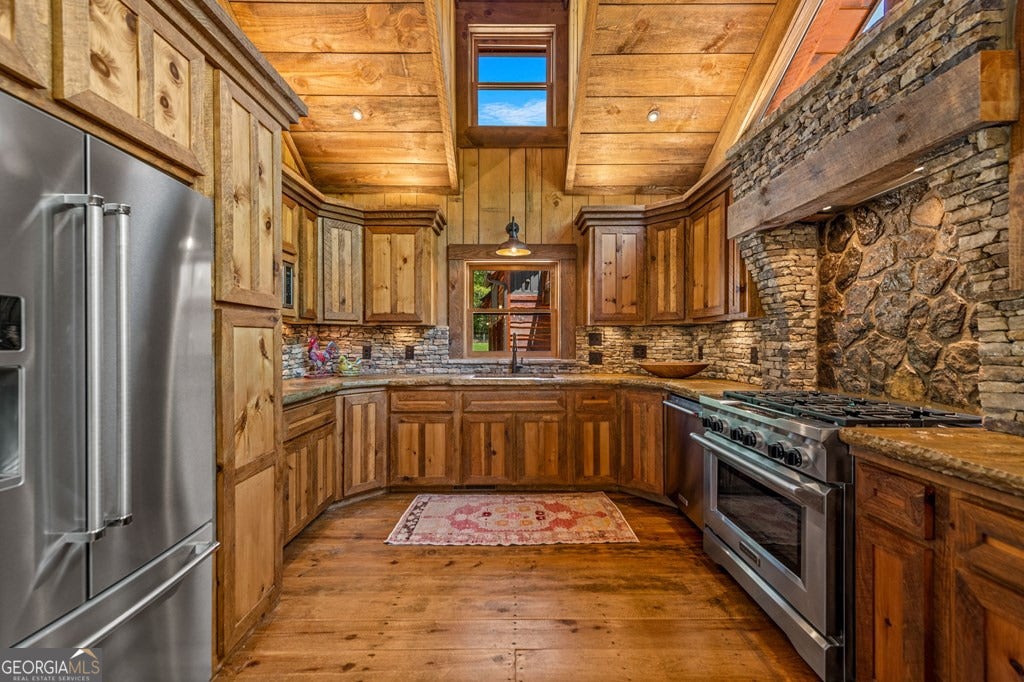 Cherry Log, Georgia, 30522, United States, 5 Bedrooms Bedrooms, ,5 BathroomsBathrooms,Residential,Active,2045694