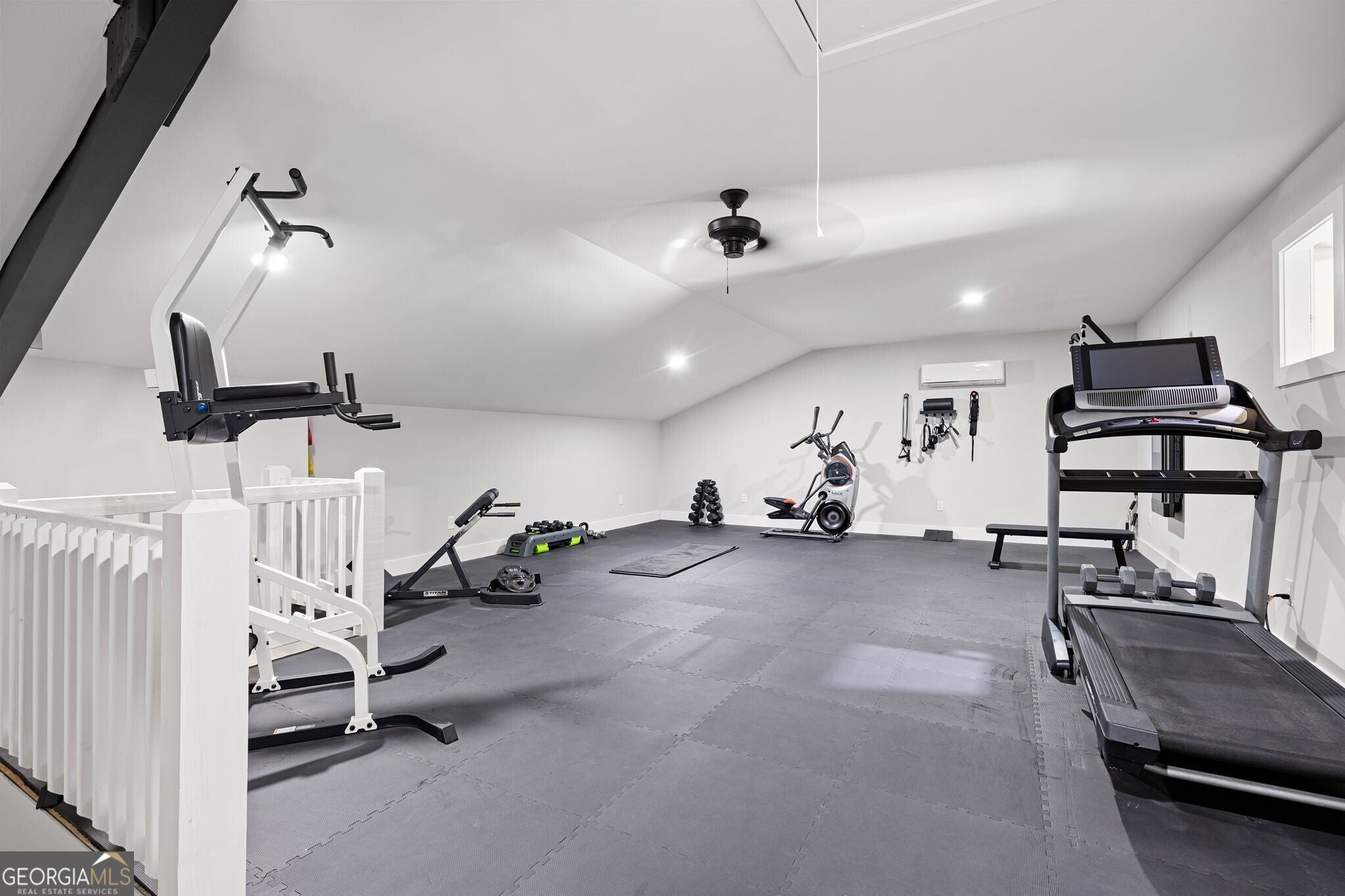 Rydal, Georgia, 30171, United States, 5 Bedrooms Bedrooms, ,5 BathroomsBathrooms,Residential,Active,1987251