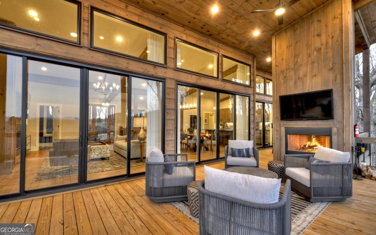 Morganton, Georgia, 30560, United States, 3 Bedrooms Bedrooms, ,4 BathroomsBathrooms,Residential,Active,2010579