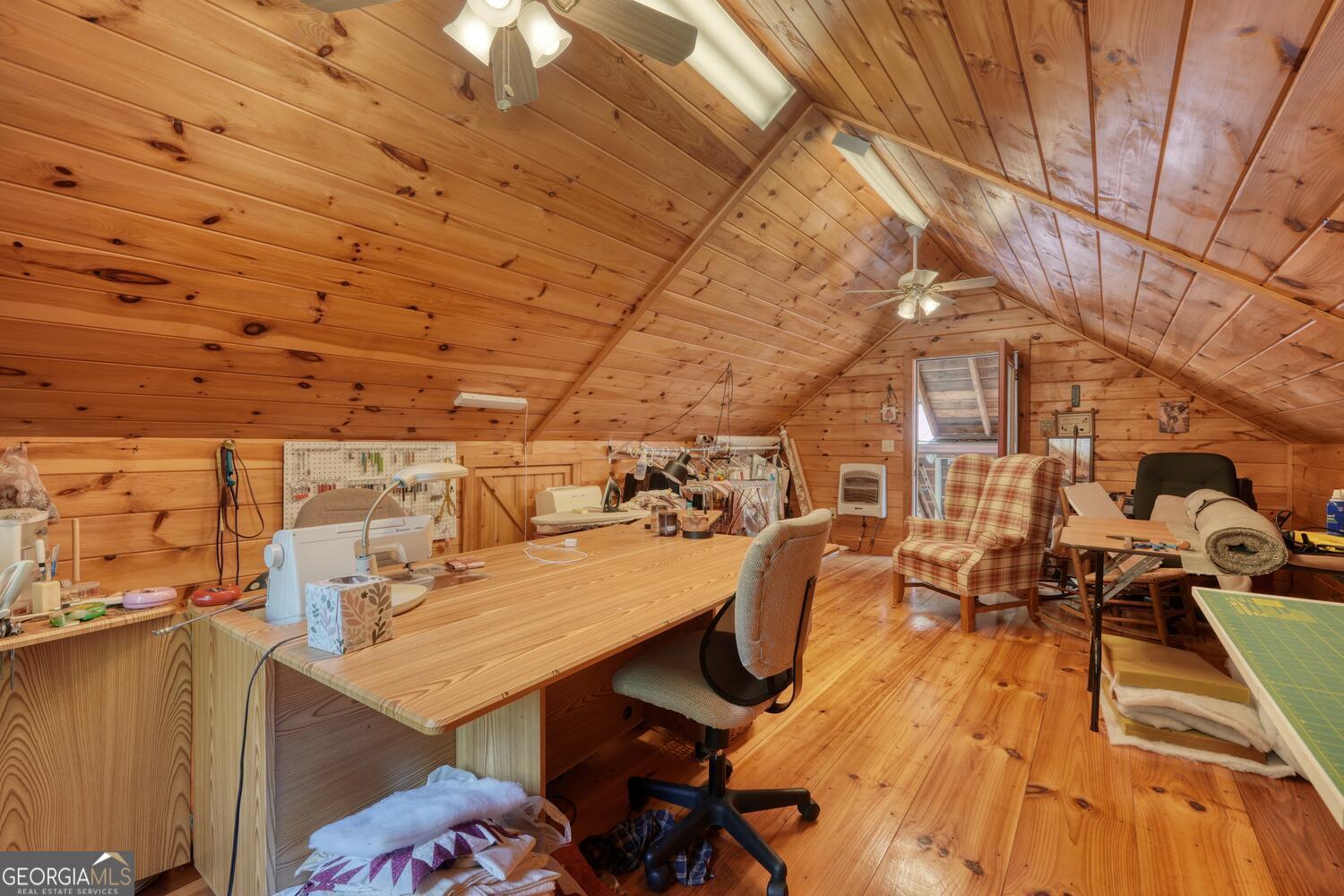 Blairsville, Georgia, 30512, United States, 4 Bedrooms Bedrooms, ,5 BathroomsBathrooms,Residential,Active,1898219