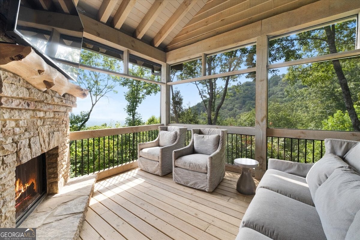 Ellijay, Georgia, 30540, United States, 5 Bedrooms Bedrooms, ,7 BathroomsBathrooms,Residential,Active,1952483