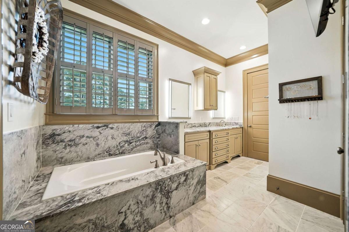 Ball Ground, Georgia, 30107, United States, 5 Bedrooms Bedrooms, ,6 BathroomsBathrooms,Residential,Active,1961923