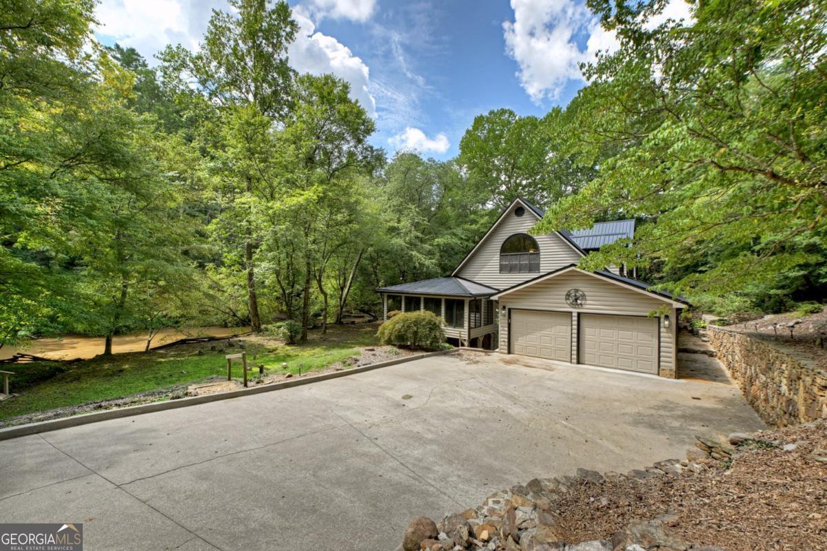 Ellijay, Georgia, 30536, United States, 3 Bedrooms Bedrooms, ,5 BathroomsBathrooms,Residential,Active,1929666