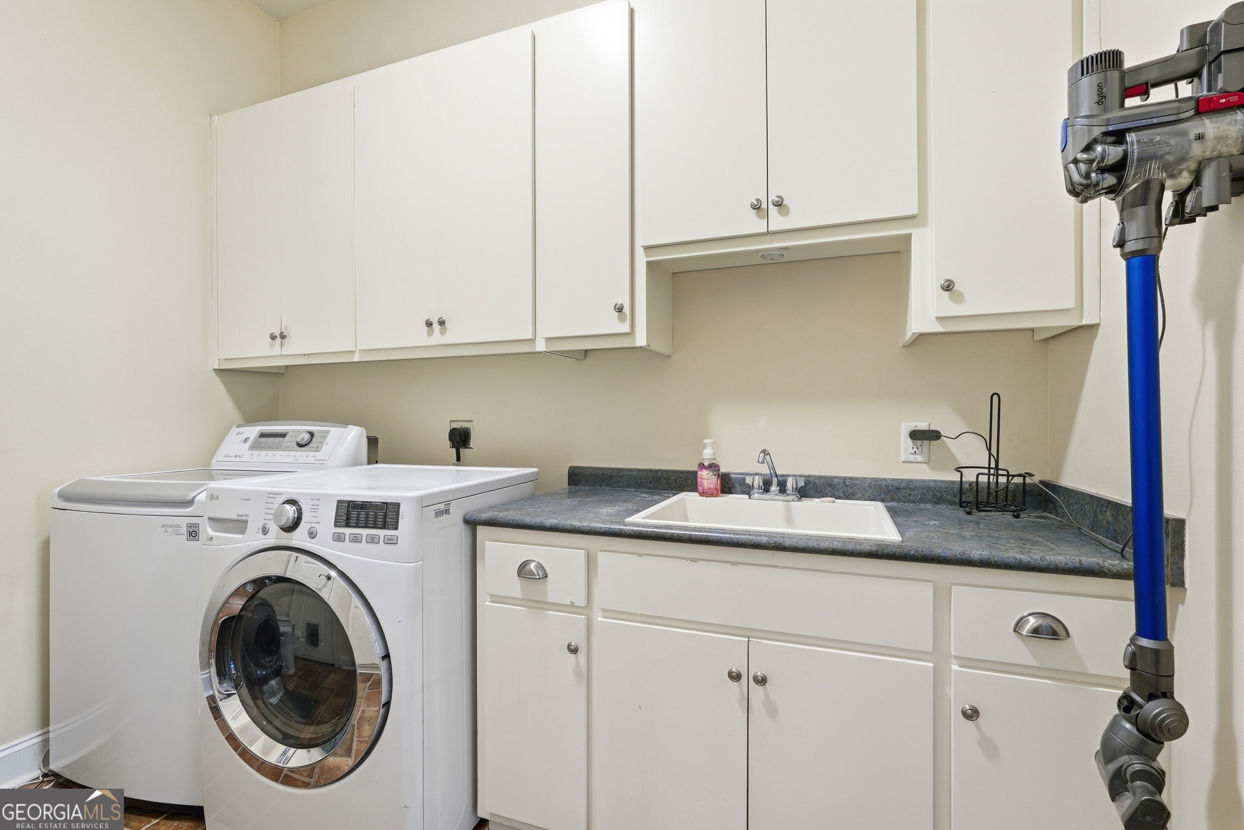 Portal, Georgia, 30450, United States, 5 Bedrooms Bedrooms, ,4 BathroomsBathrooms,Residential,Active,2015440