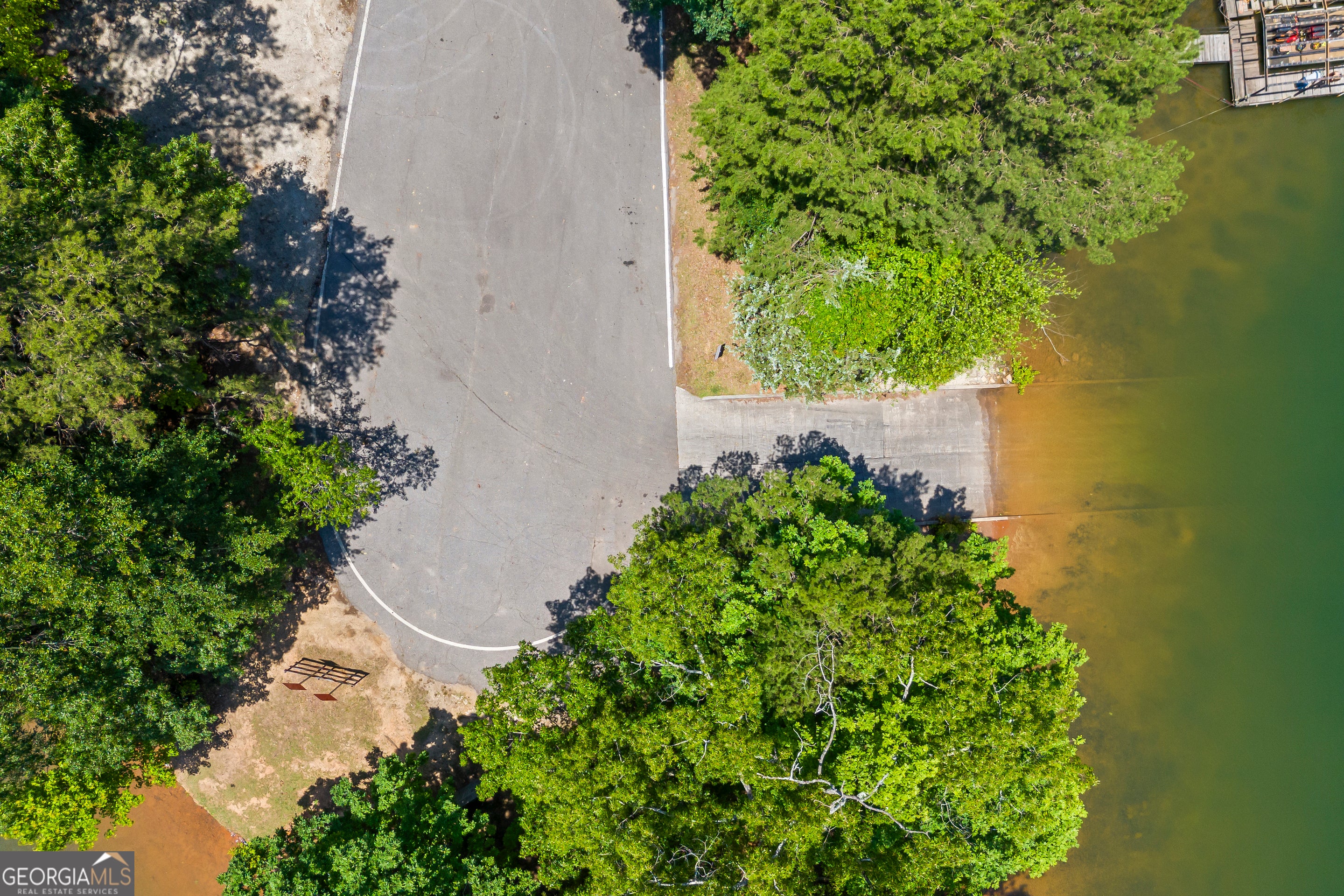 Lavonia, Georgia, 30553, United States, 5 Bedrooms Bedrooms, ,5 BathroomsBathrooms,Residential,Active,1862896