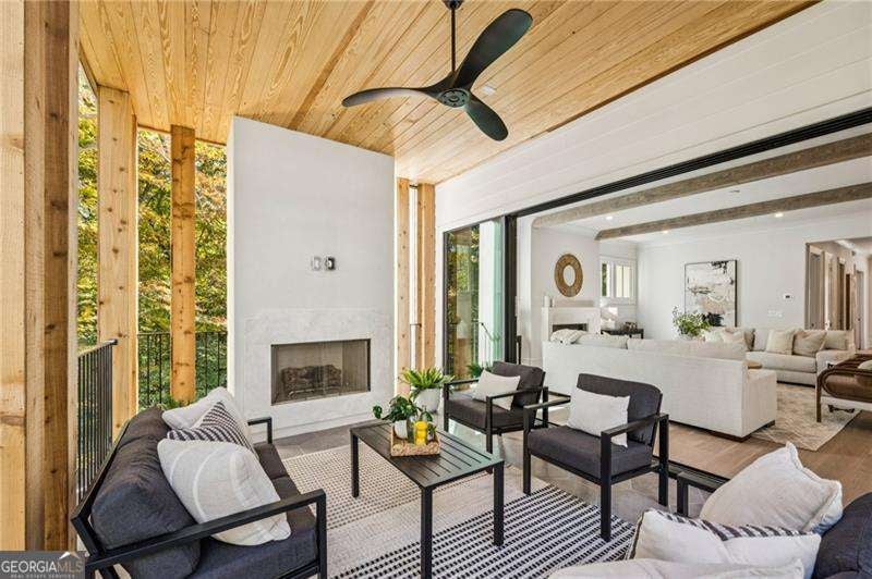 Atlanta, Georgia, 30306, United States, 6 Bedrooms Bedrooms, ,7 BathroomsBathrooms,Residential,Active,1994977