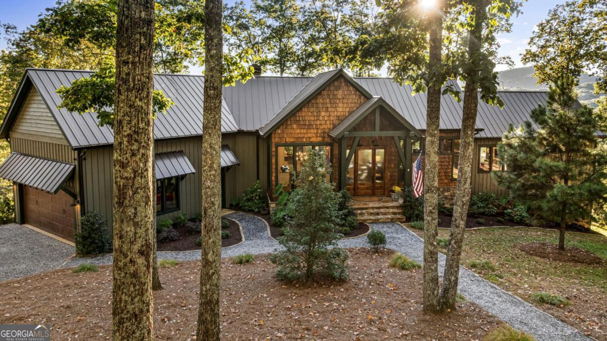 Ellijay, Georgia, 30536, United States, 3 Bedrooms Bedrooms, ,4 BathroomsBathrooms,Residential,Active,1968415