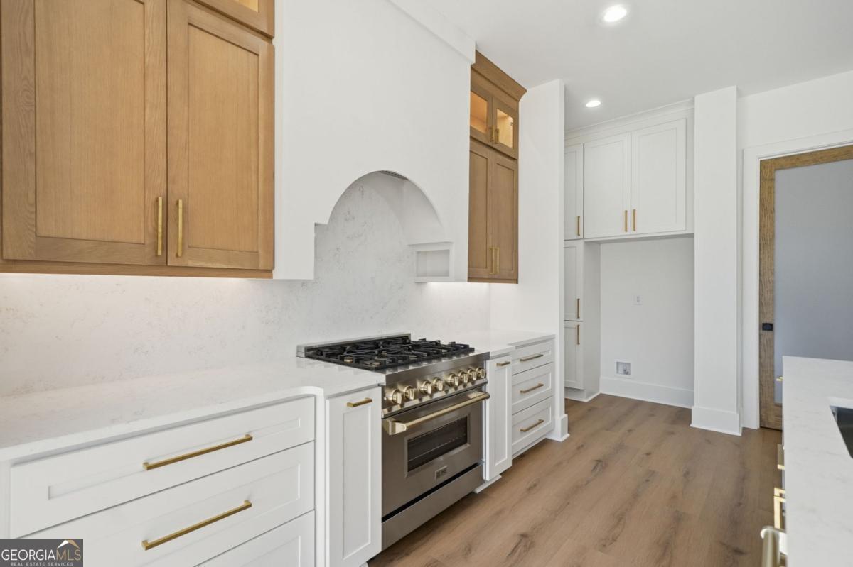 Canton, Georgia, 30115, United States, 5 Bedrooms Bedrooms, ,4 BathroomsBathrooms,Residential,Active,2002329