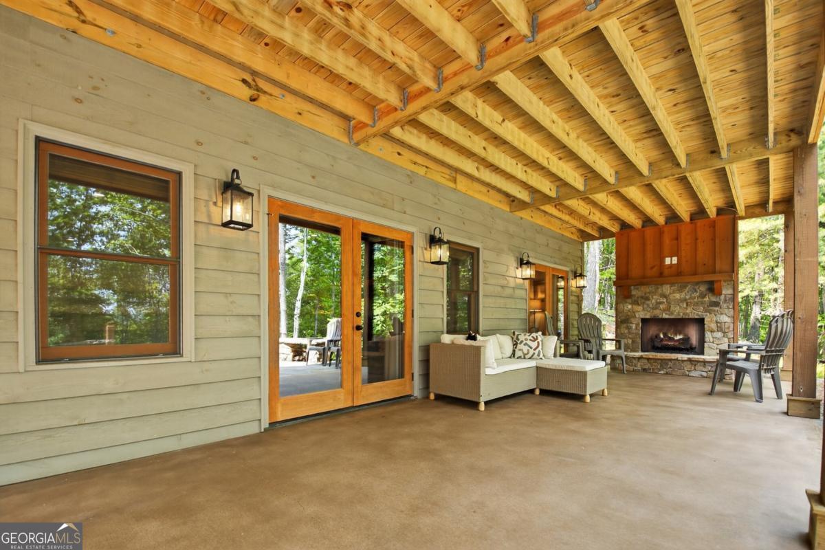 Morganton, Georgia, 30560, United States, 4 Bedrooms Bedrooms, ,4 BathroomsBathrooms,Residential,Active,1853343