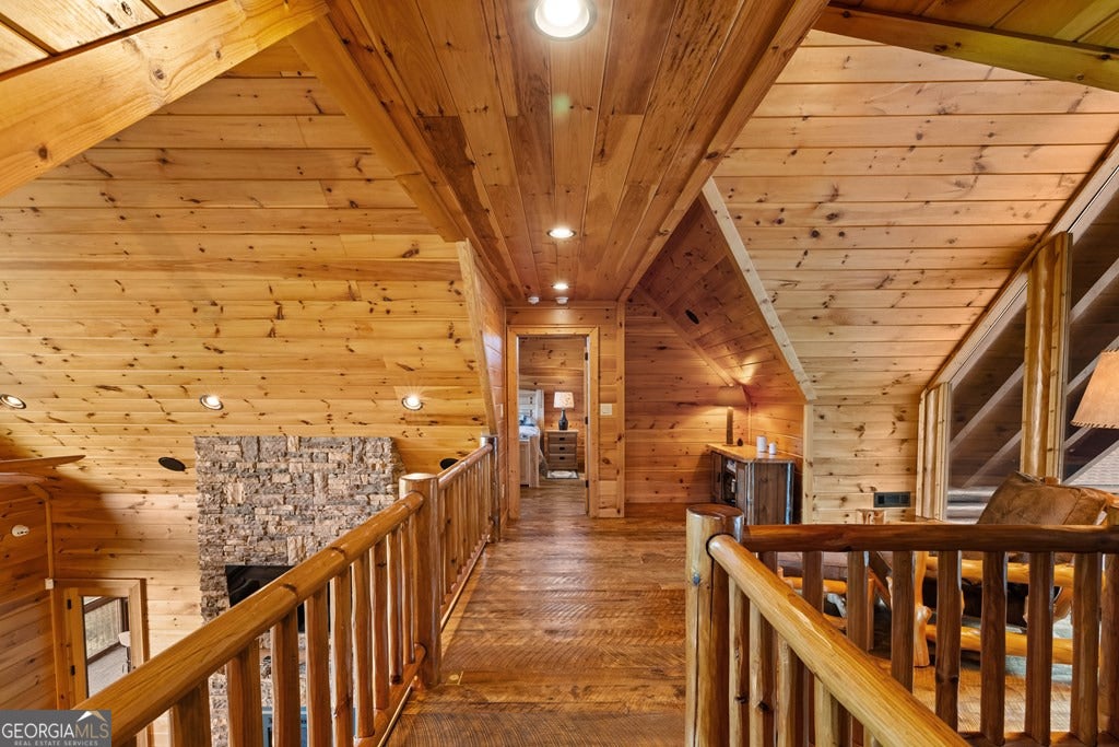 Mineral Bluff, Georgia, 30559, United States, 4 Bedrooms Bedrooms, ,5 BathroomsBathrooms,Residential,Active,2044577