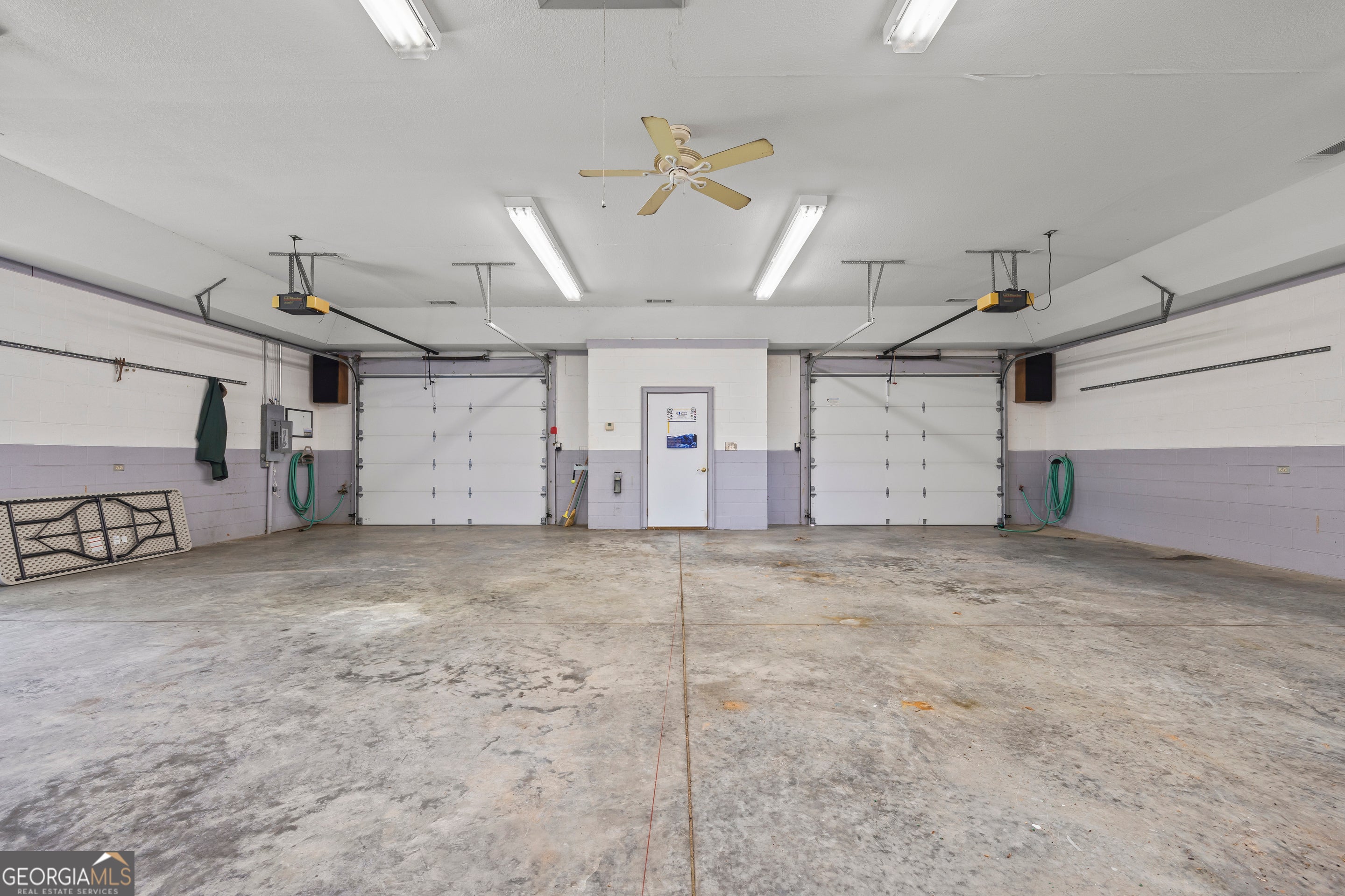 Lavonia, Georgia, 30553, United States, 5 Bedrooms Bedrooms, ,5 BathroomsBathrooms,Residential,Active,1862896