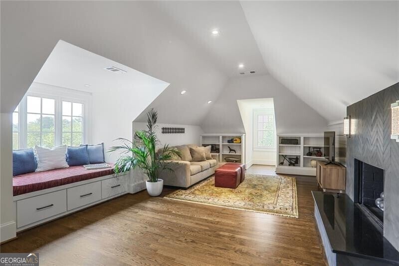 Atlanta, Georgia, 30309, United States, 6 Bedrooms Bedrooms, ,6 BathroomsBathrooms,Residential,Active,1761624