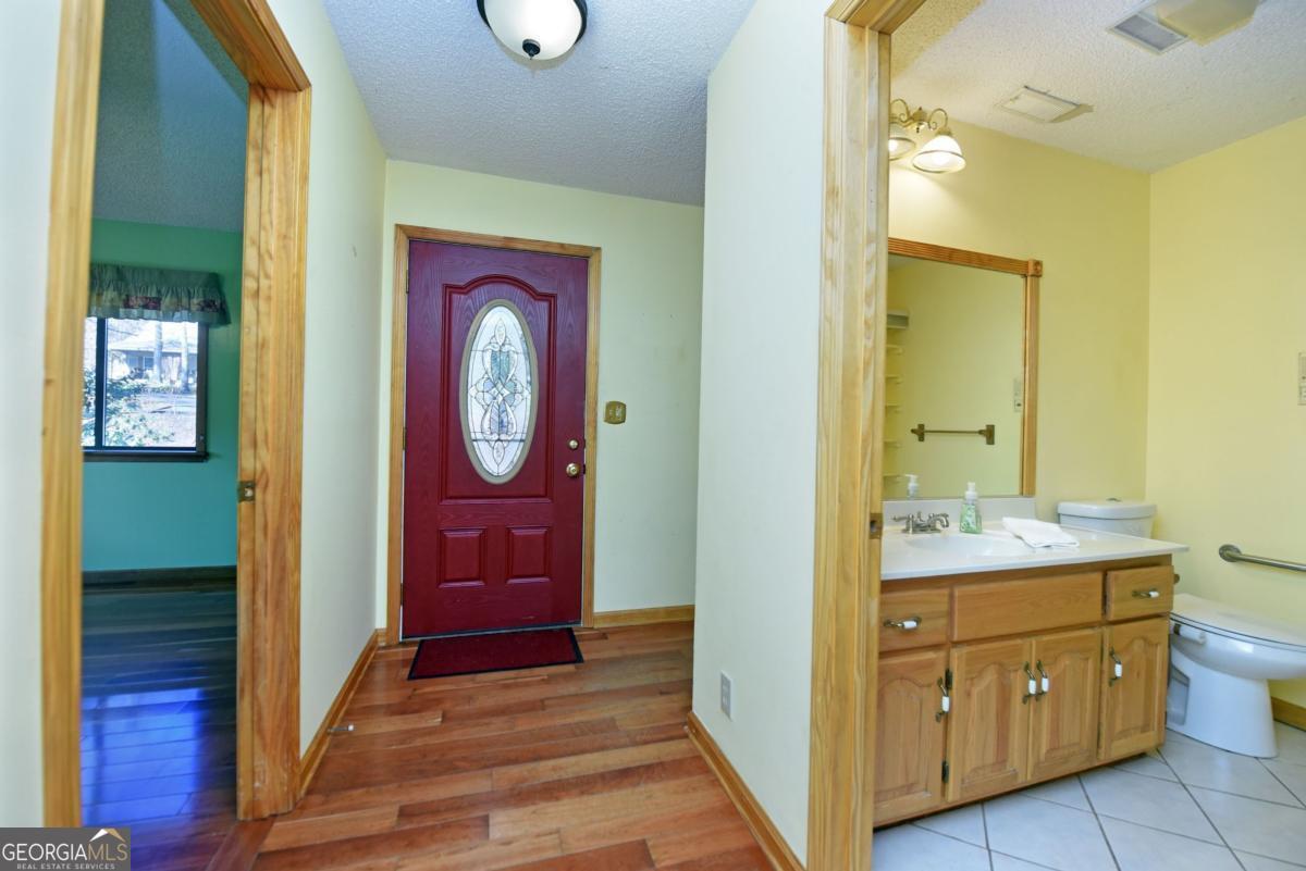 Blairsville, Georgia, 30512, United States, 3 Bedrooms Bedrooms, ,3 BathroomsBathrooms,Residential,Active,2009374