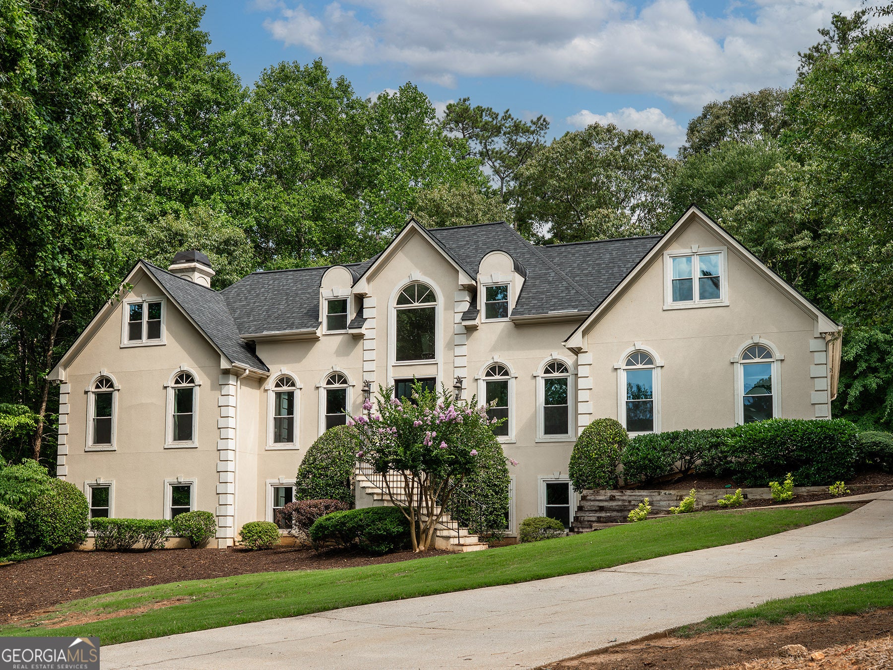 Roswell, Georgia, 30075, United States, 6 Bedrooms Bedrooms, ,6 BathroomsBathrooms,Residential,Active,1831832