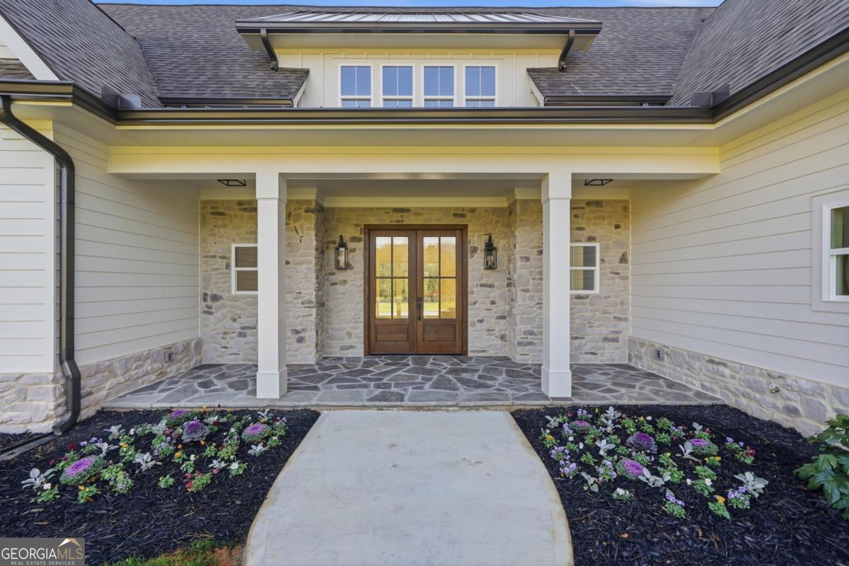 Canton, Georgia, 30115, United States, 5 Bedrooms Bedrooms, ,4 BathroomsBathrooms,Residential,Active,2002329