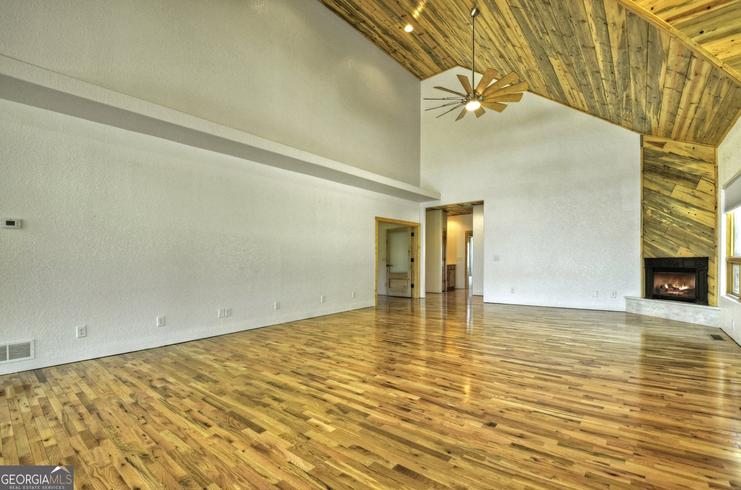 Morganton, Georgia, 30560, United States, 5 Bedrooms Bedrooms, ,3 BathroomsBathrooms,Residential,Active,1798022