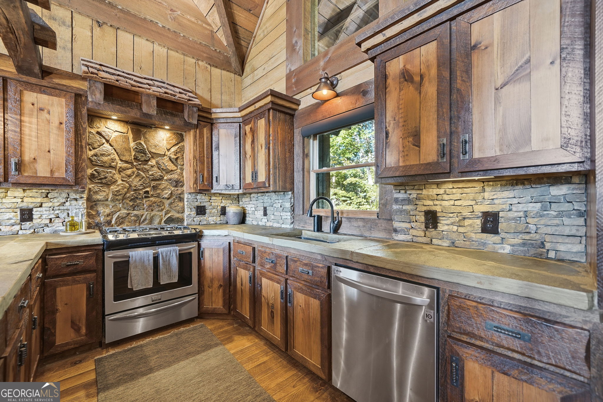 Epworth, Georgia, 30541, United States, 3 Bedrooms Bedrooms, ,4 BathroomsBathrooms,Residential,Active,1969836