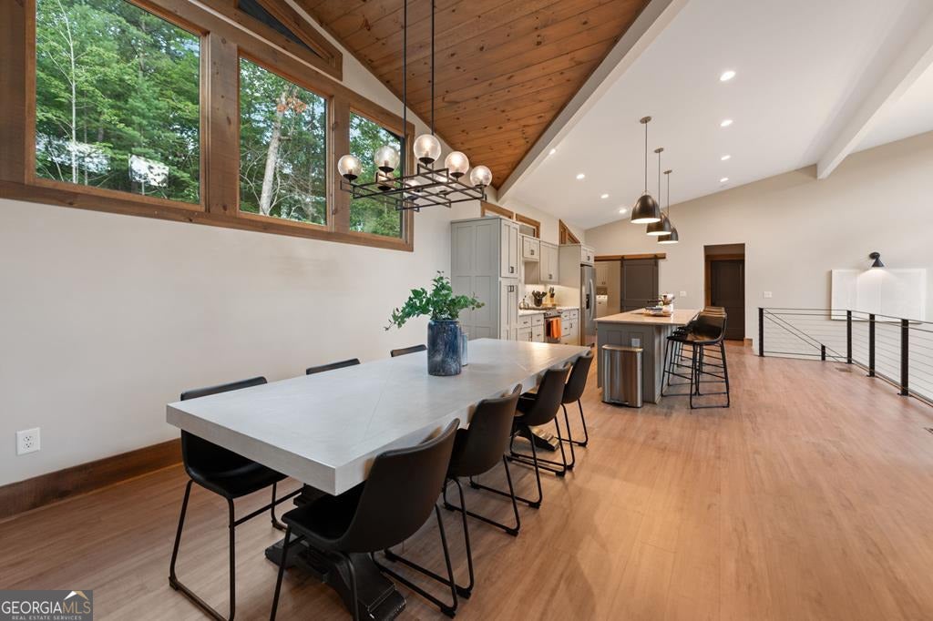 Ellijay, Georgia, 30540, United States, 5 Bedrooms Bedrooms, ,6 BathroomsBathrooms,Residential,Active,1919053