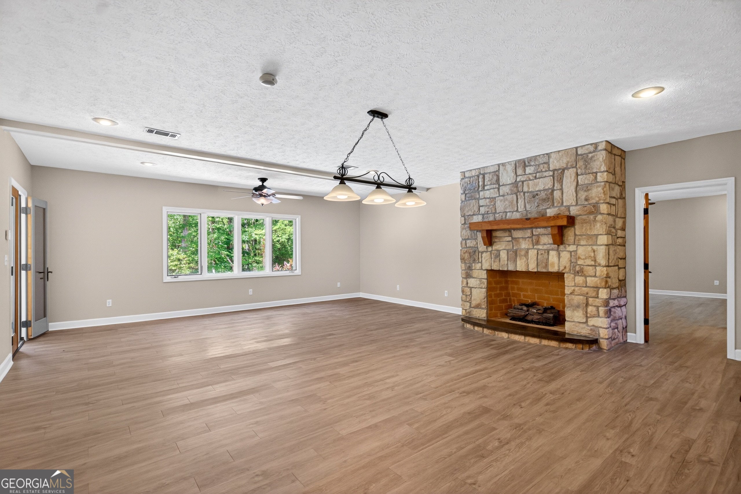 Cataula, Georgia, 31804, United States, 5 Bedrooms Bedrooms, ,5 BathroomsBathrooms,Residential,Active,2044194