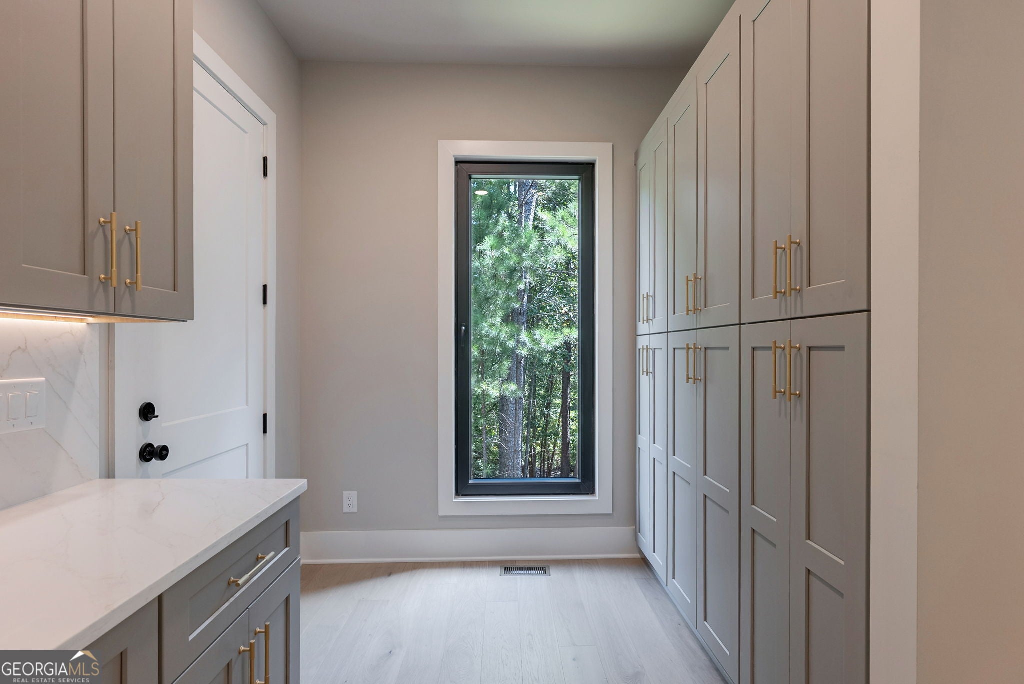 Cumming, Georgia, 30041, United States, 4 Bedrooms Bedrooms, ,4 BathroomsBathrooms,Residential,Active,1945468