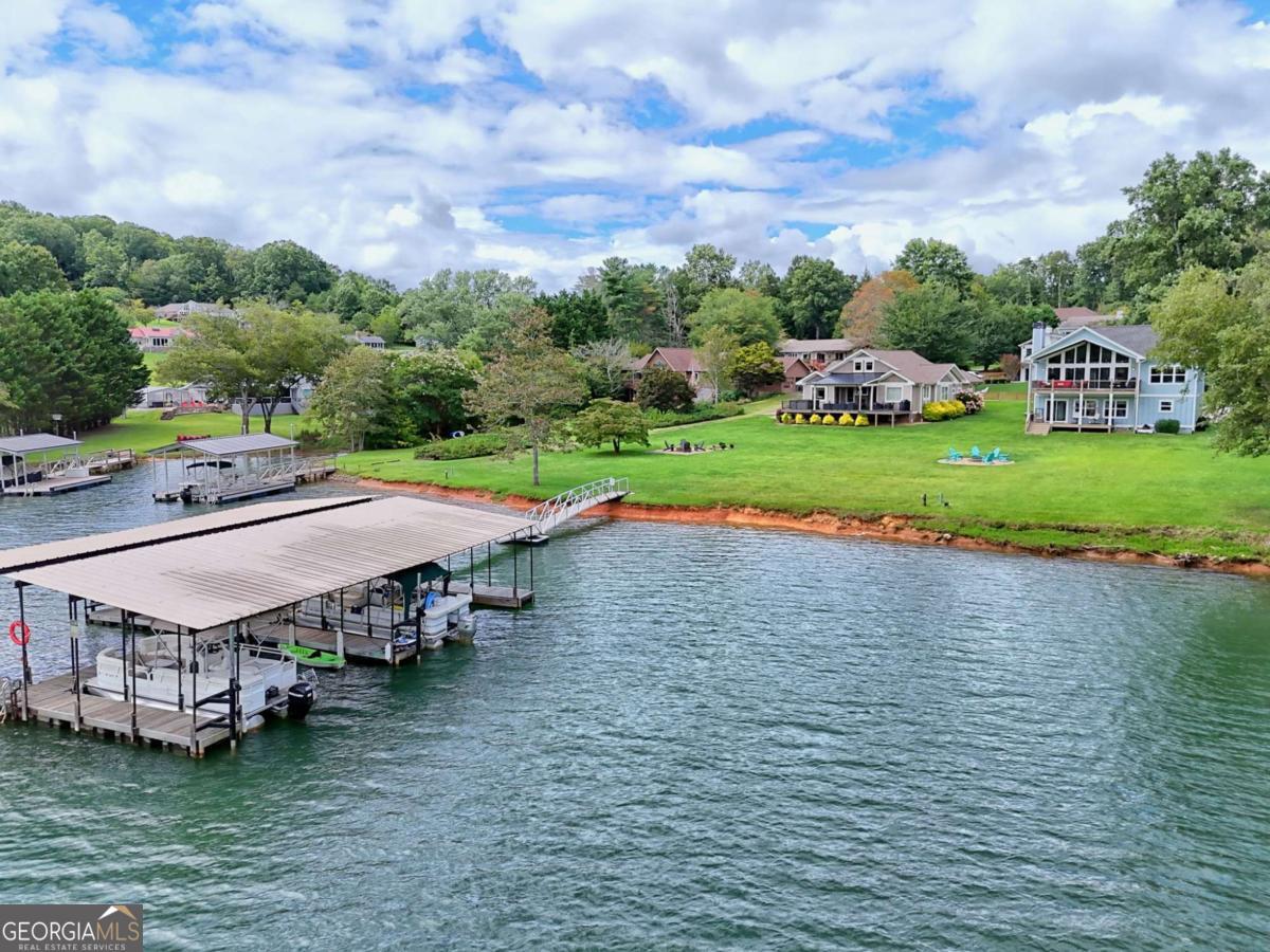 Hiawassee, Georgia, 30546, United States, 2 Bedrooms Bedrooms, ,3 BathroomsBathrooms,Residential,Active,1914779