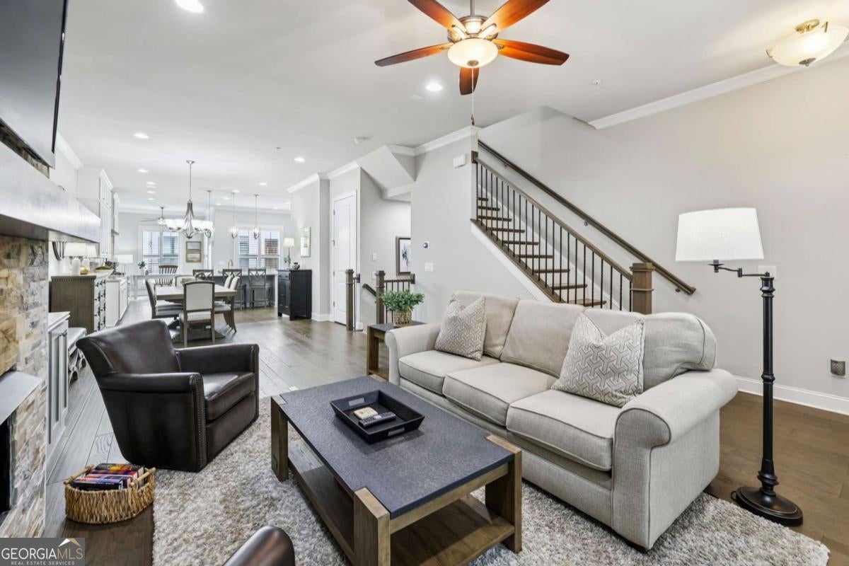 Alpharetta, Georgia, 30009, United States, 3 Bedrooms Bedrooms, ,4 BathroomsBathrooms,Residential,Active,1914849