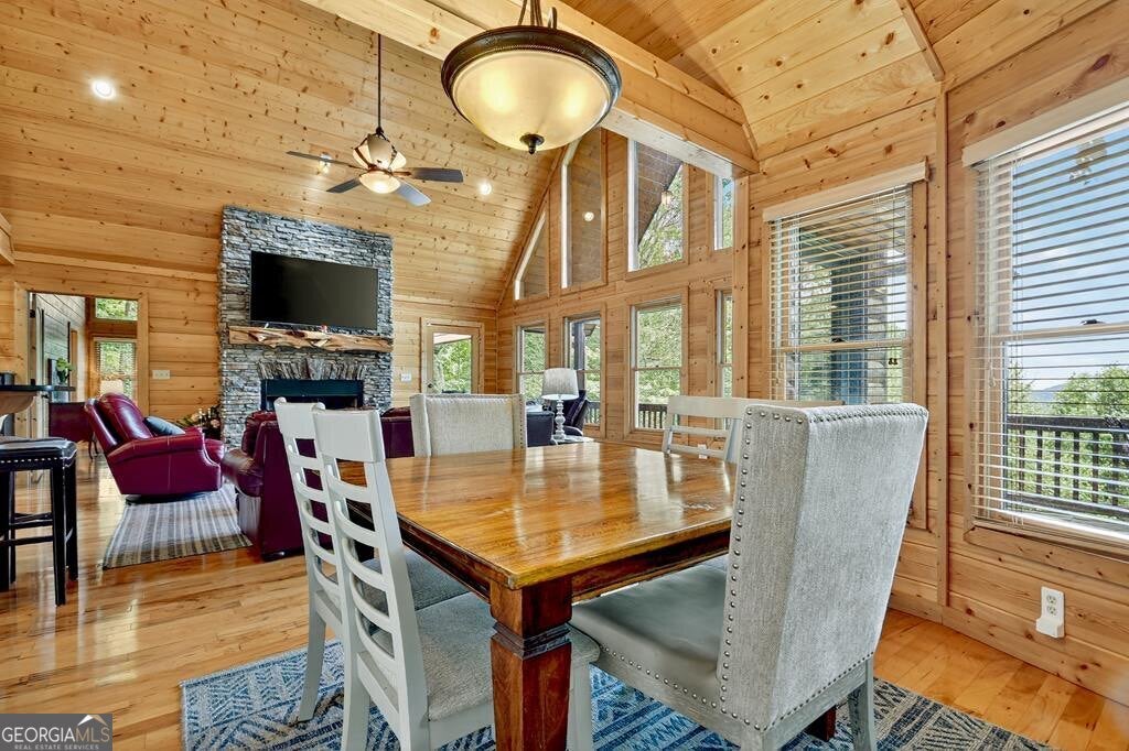 Blue Ridge, Georgia, 30513, United States, 4 Bedrooms Bedrooms, ,4 BathroomsBathrooms,Residential,Active,1877829