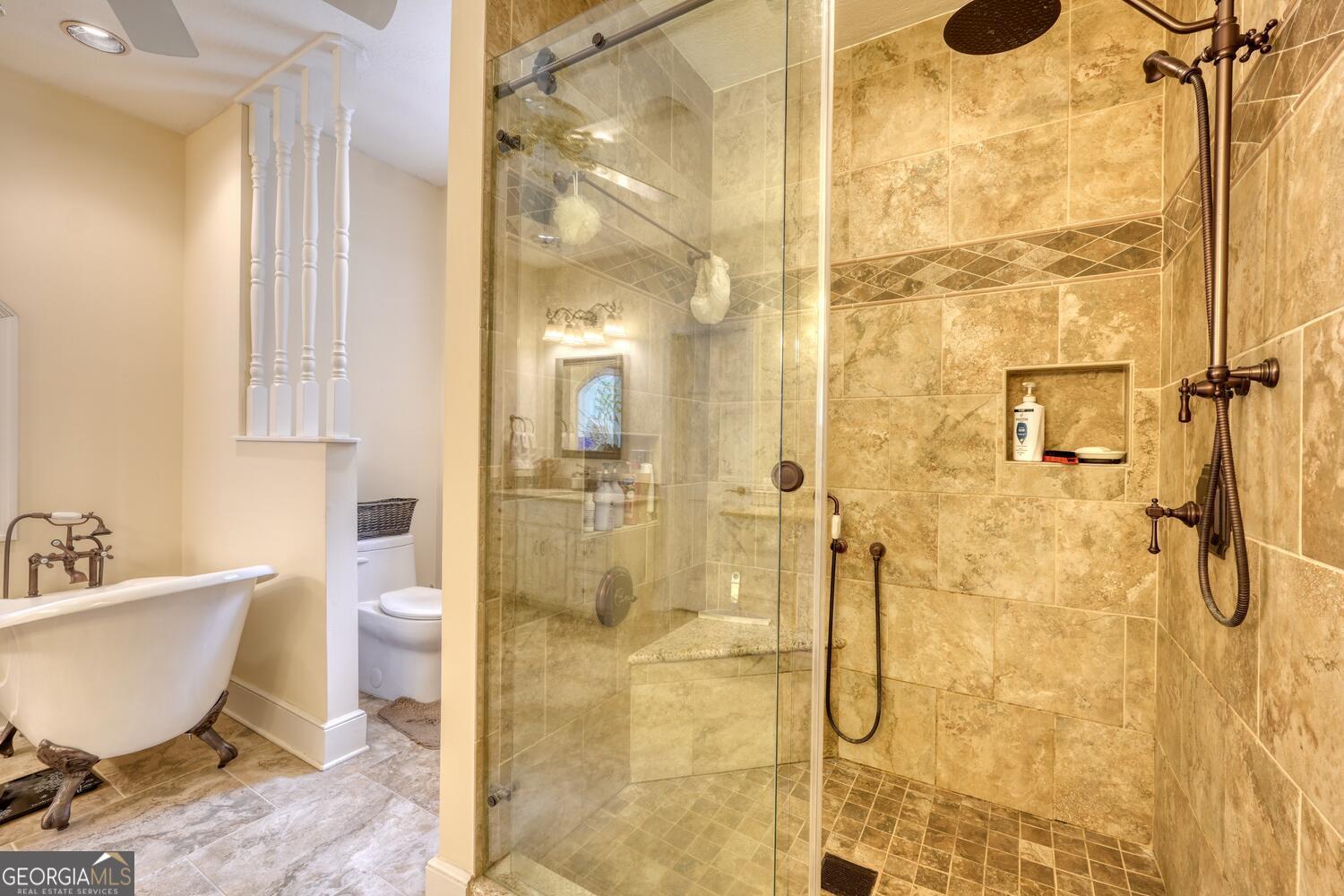 Blairsville, Georgia, 30512, United States, 4 Bedrooms Bedrooms, ,4 BathroomsBathrooms,Residential,Active,1897990