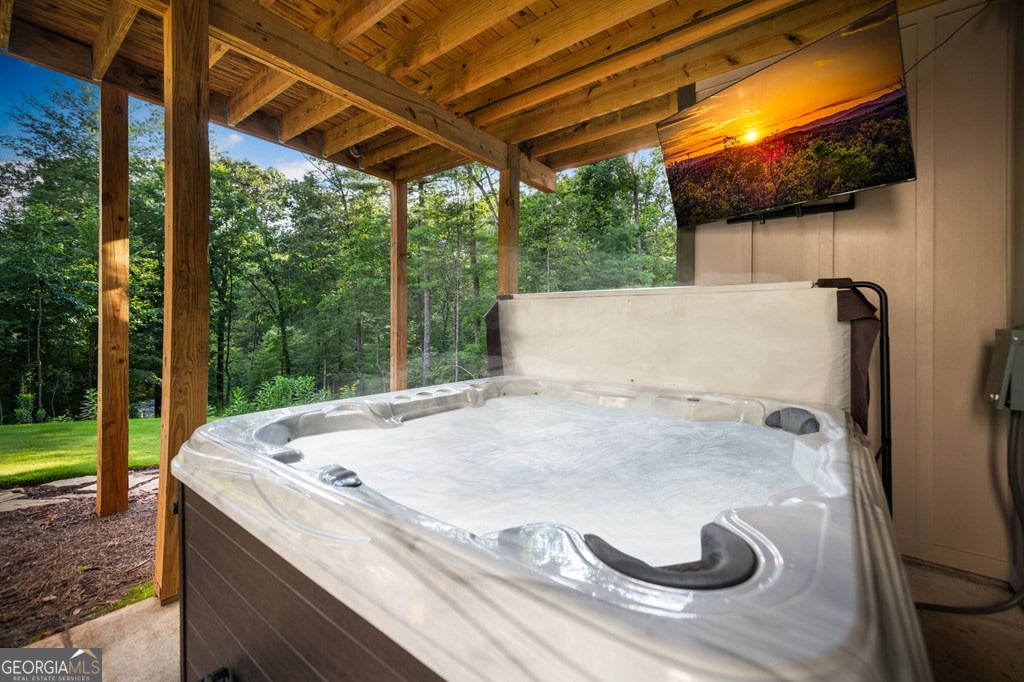 Ellijay, Georgia, 30540, United States, 5 Bedrooms Bedrooms, ,6 BathroomsBathrooms,Residential,Active,1919053