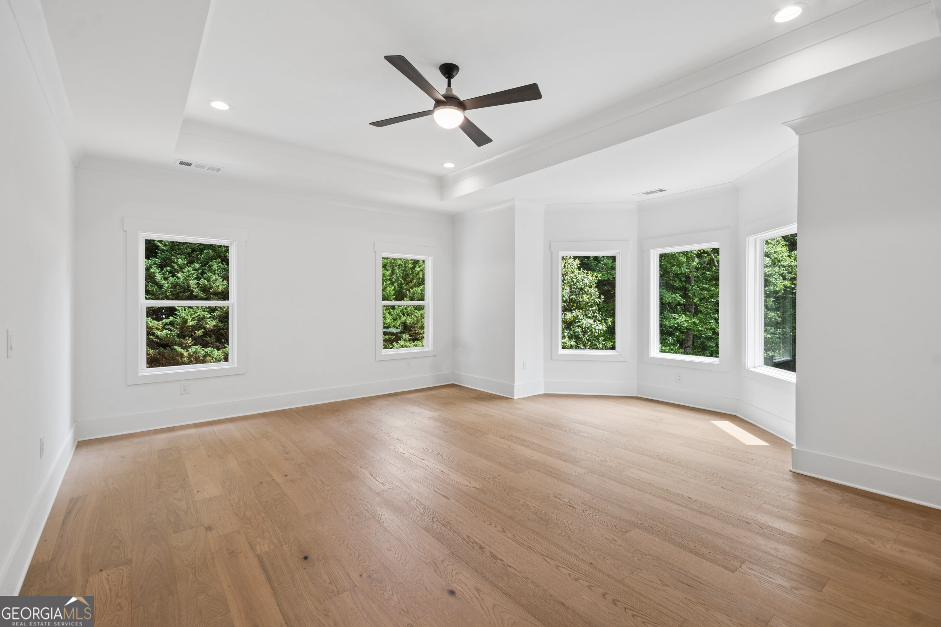 Alpharetta, Georgia, 30022, United States, 5 Bedrooms Bedrooms, ,4 BathroomsBathrooms,Residential,Active,2044146