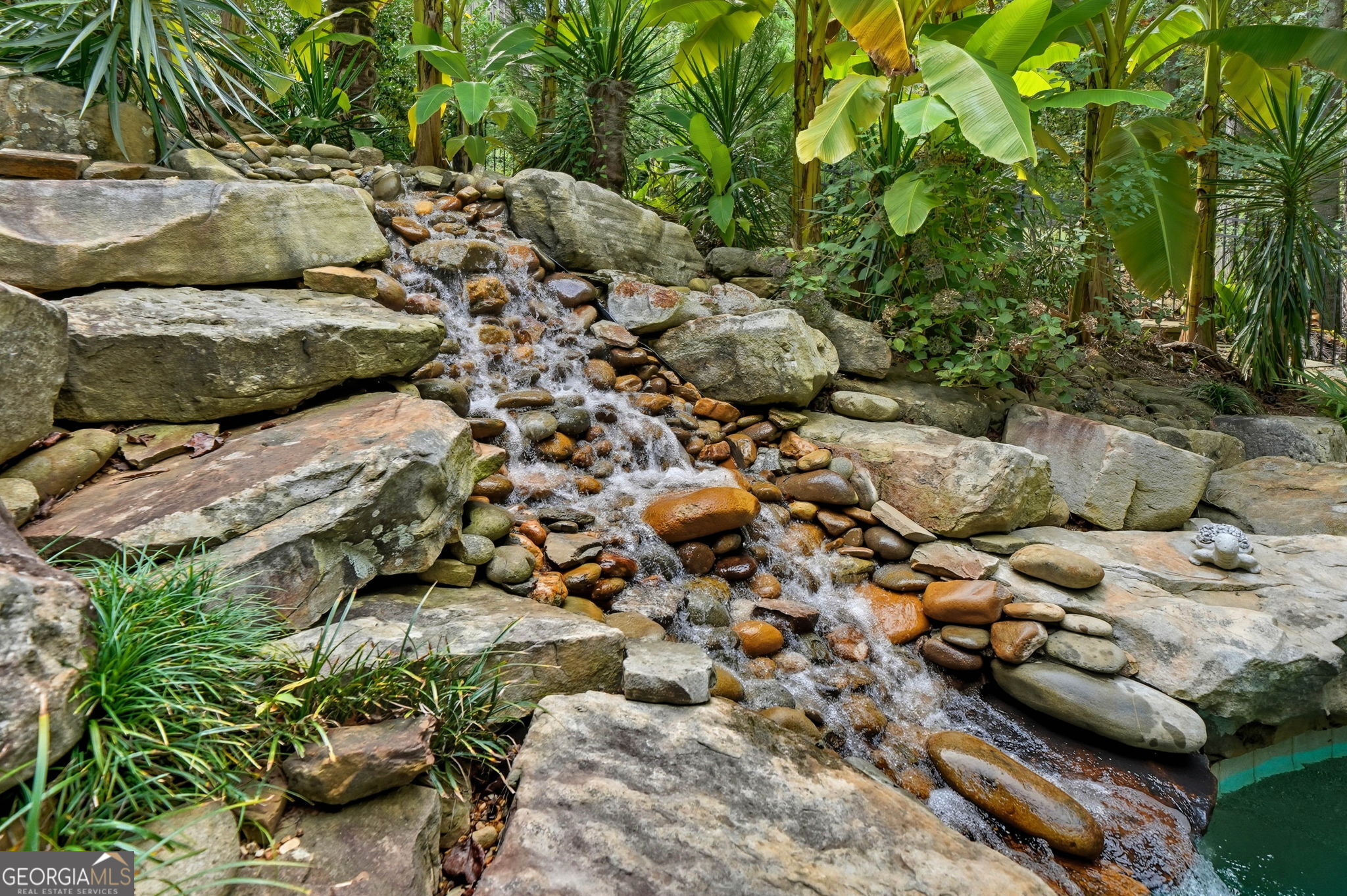Canton, Georgia, 30114, United States, 6 Bedrooms Bedrooms, ,5 BathroomsBathrooms,Residential,Active,1972140