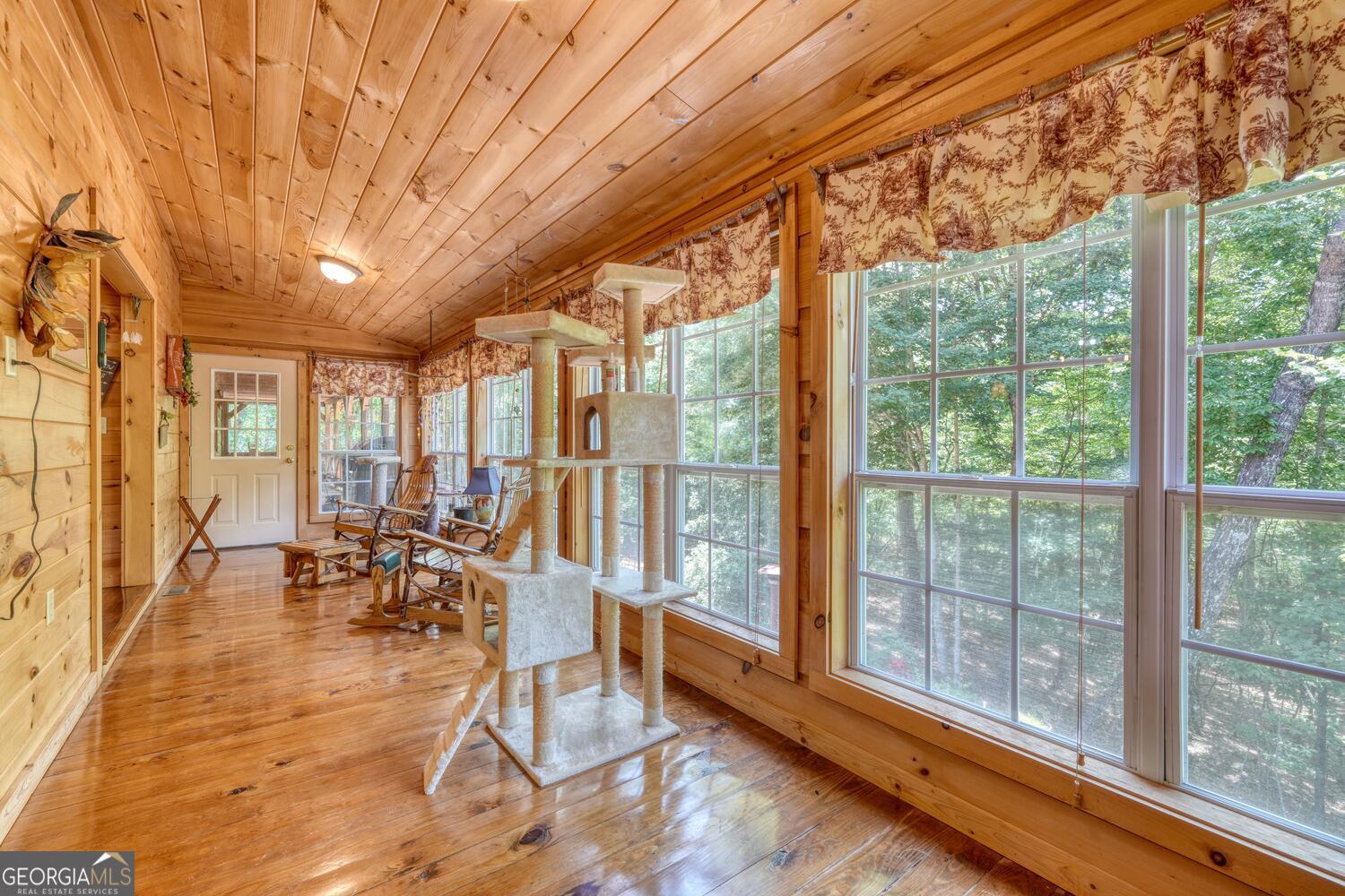 Blairsville, Georgia, 30512, United States, 4 Bedrooms Bedrooms, ,5 BathroomsBathrooms,Residential,Active,1898219