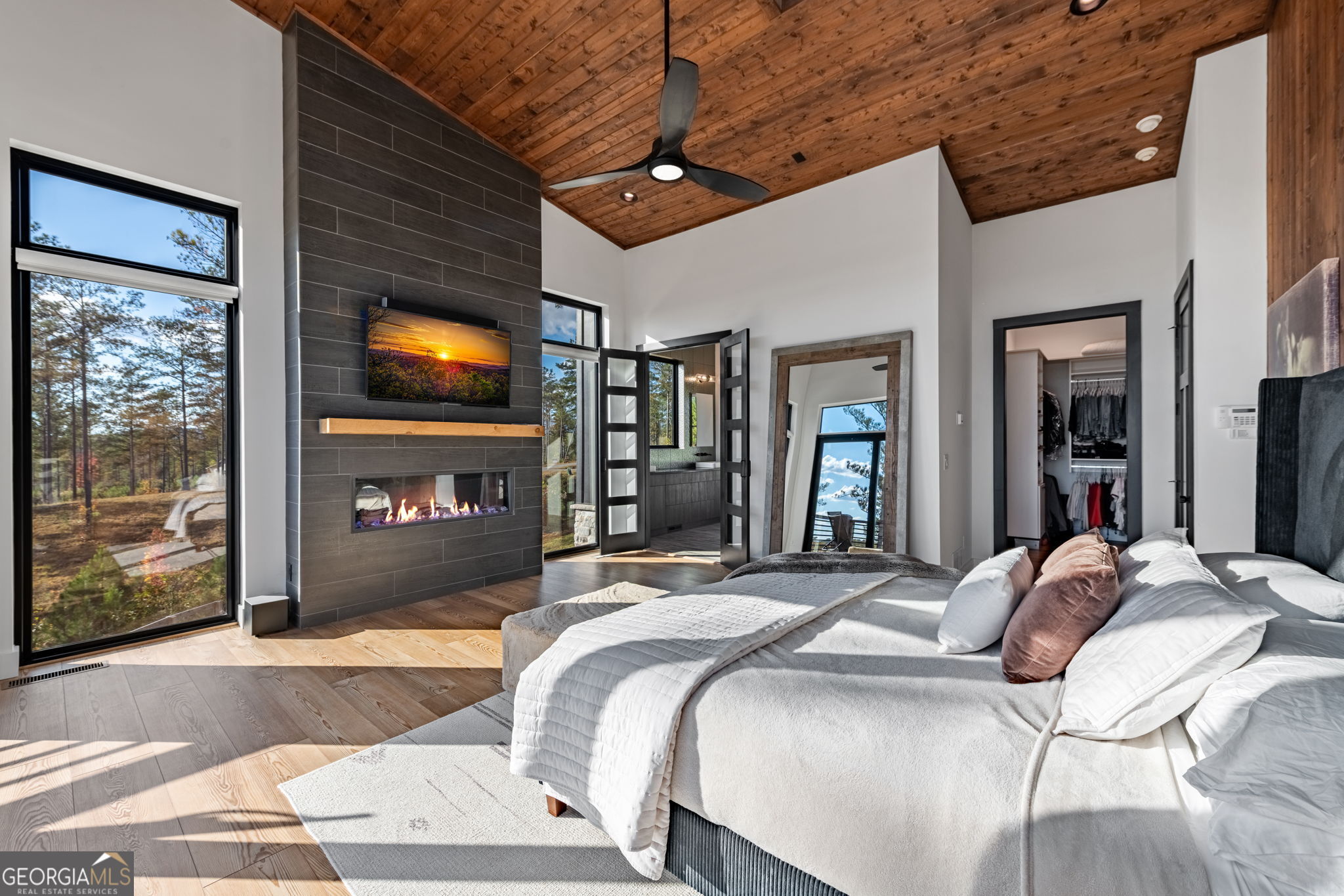 Ellijay, Georgia, 30540, United States, 4 Bedrooms Bedrooms, ,3 BathroomsBathrooms,Residential,Active,1986866