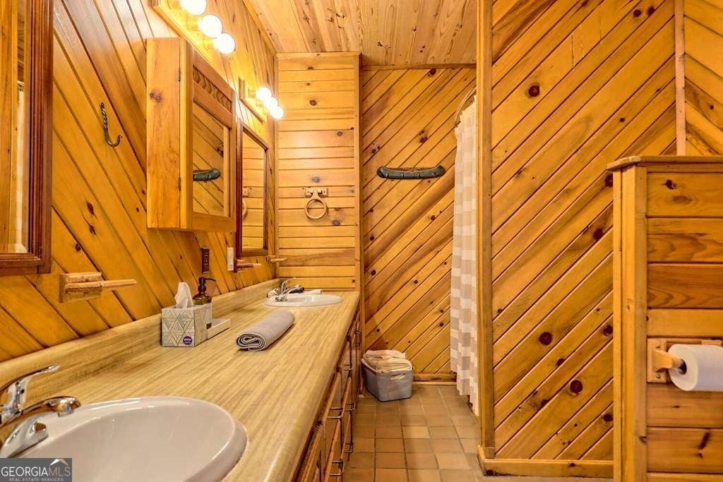 Blairsville, Georgia, 30512, United States, 4 Bedrooms Bedrooms, ,6 BathroomsBathrooms,Residential,Active,1922313