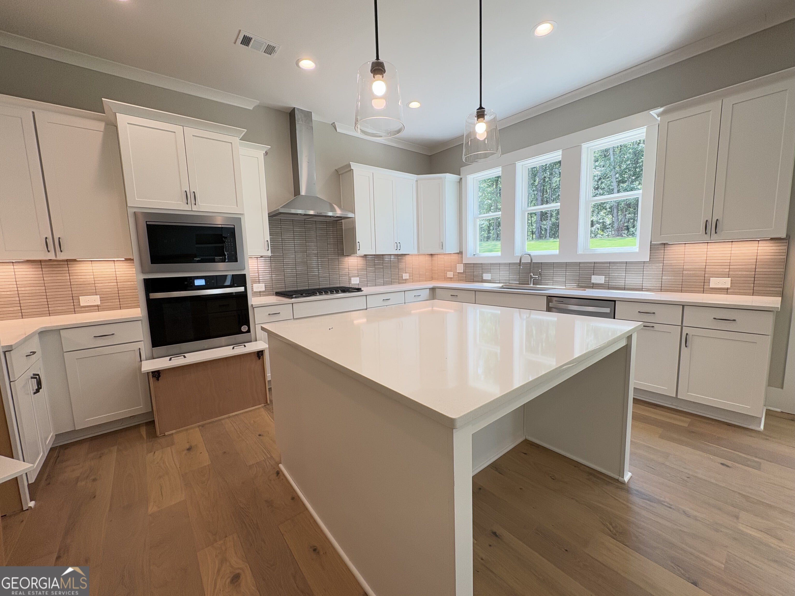 Cumming, Georgia, 30041, United States, 4 Bedrooms Bedrooms, ,4 BathroomsBathrooms,Residential,Active,1961945