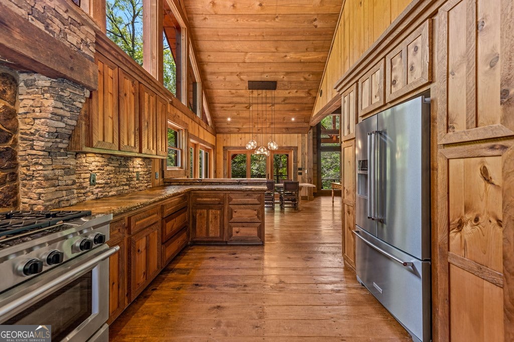 Cherry Log, Georgia, 30522, United States, 5 Bedrooms Bedrooms, ,5 BathroomsBathrooms,Residential,Active,2045694