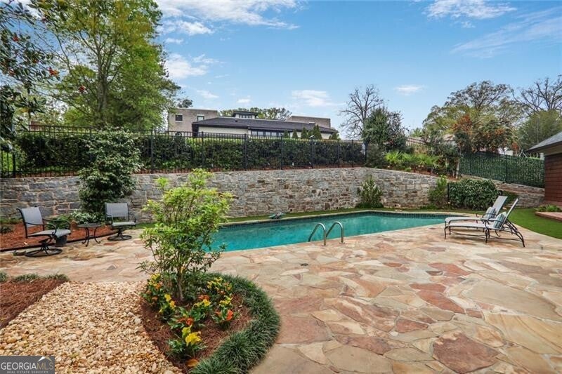 Atlanta, Georgia, 30309, United States, 6 Bedrooms Bedrooms, ,6 BathroomsBathrooms,Residential,Active,1761624