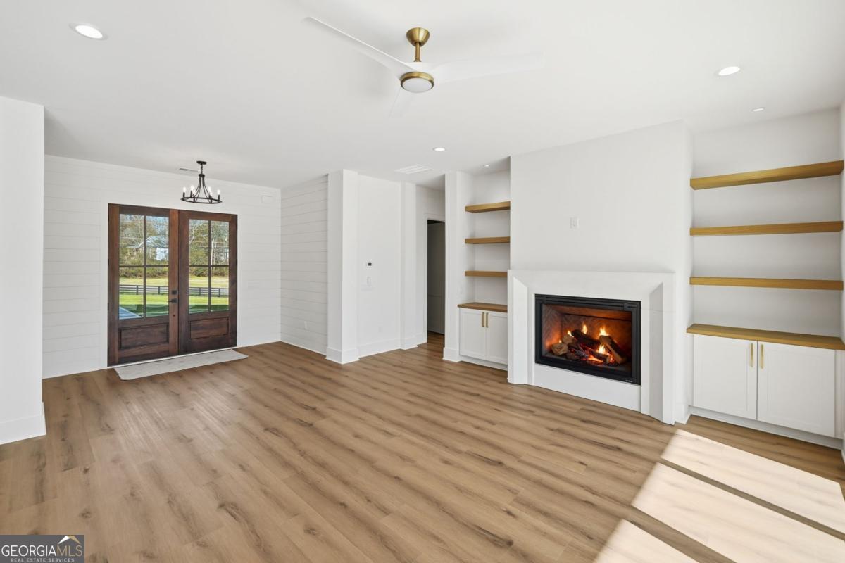 Canton, Georgia, 30115, United States, 5 Bedrooms Bedrooms, ,4 BathroomsBathrooms,Residential,Active,2002329