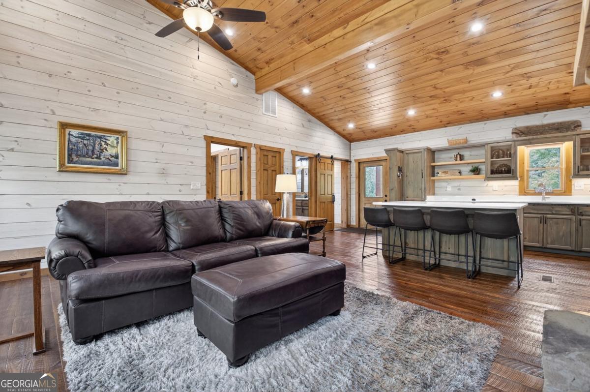 Morganton, Georgia, 30560, United States, 4 Bedrooms Bedrooms, ,4 BathroomsBathrooms,Residential,Active,1853343